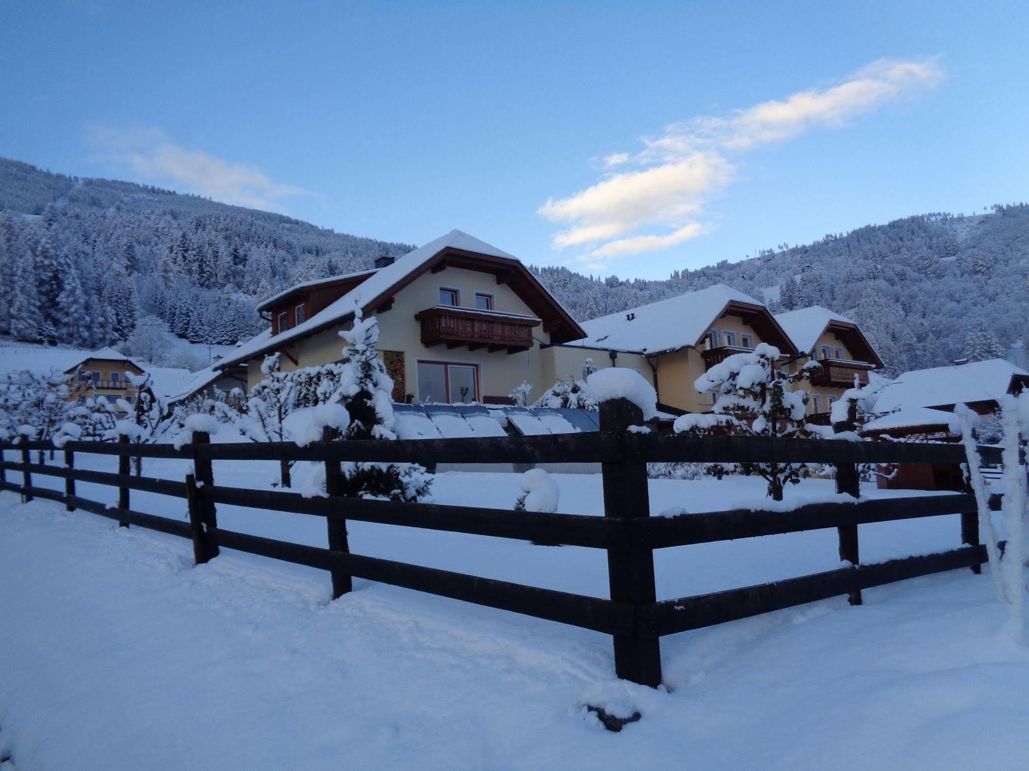 Eckenhof Bed and Breakfast Sankt Michael im Lungau Exteriör bild